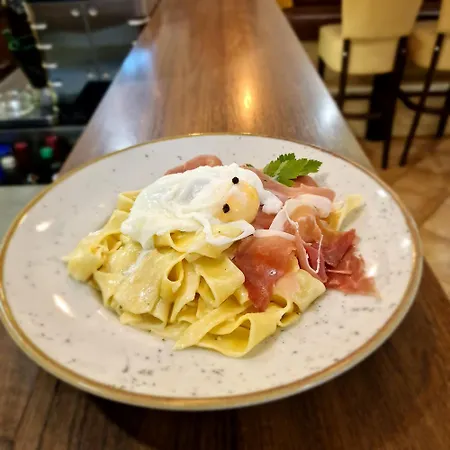 Gostilna S Prenocisci Pri Janezu 3*