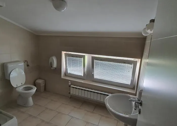 Gostilna S Prenocisci Pri Janezu Guest house