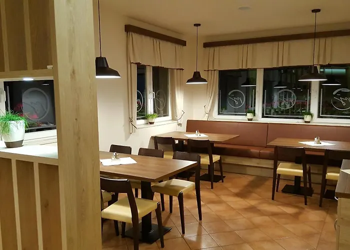 Gostilna S Prenocisci Pri Janezu 3*